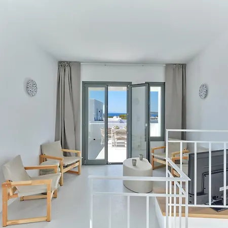 Iliada - Paros Escape * Aliki (Paros)